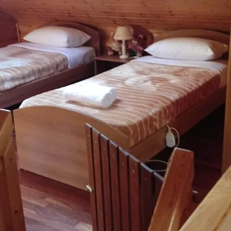 My Woodenfriend * Káto Khóvoli